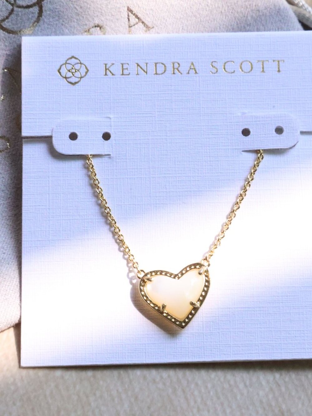 New Kendra Scott Ivory Mother-of-Pearl Ari Heart Necklace Gold